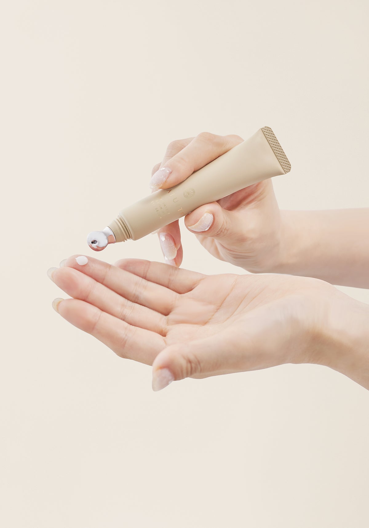 ブライテスト ディファイニングアイセラム